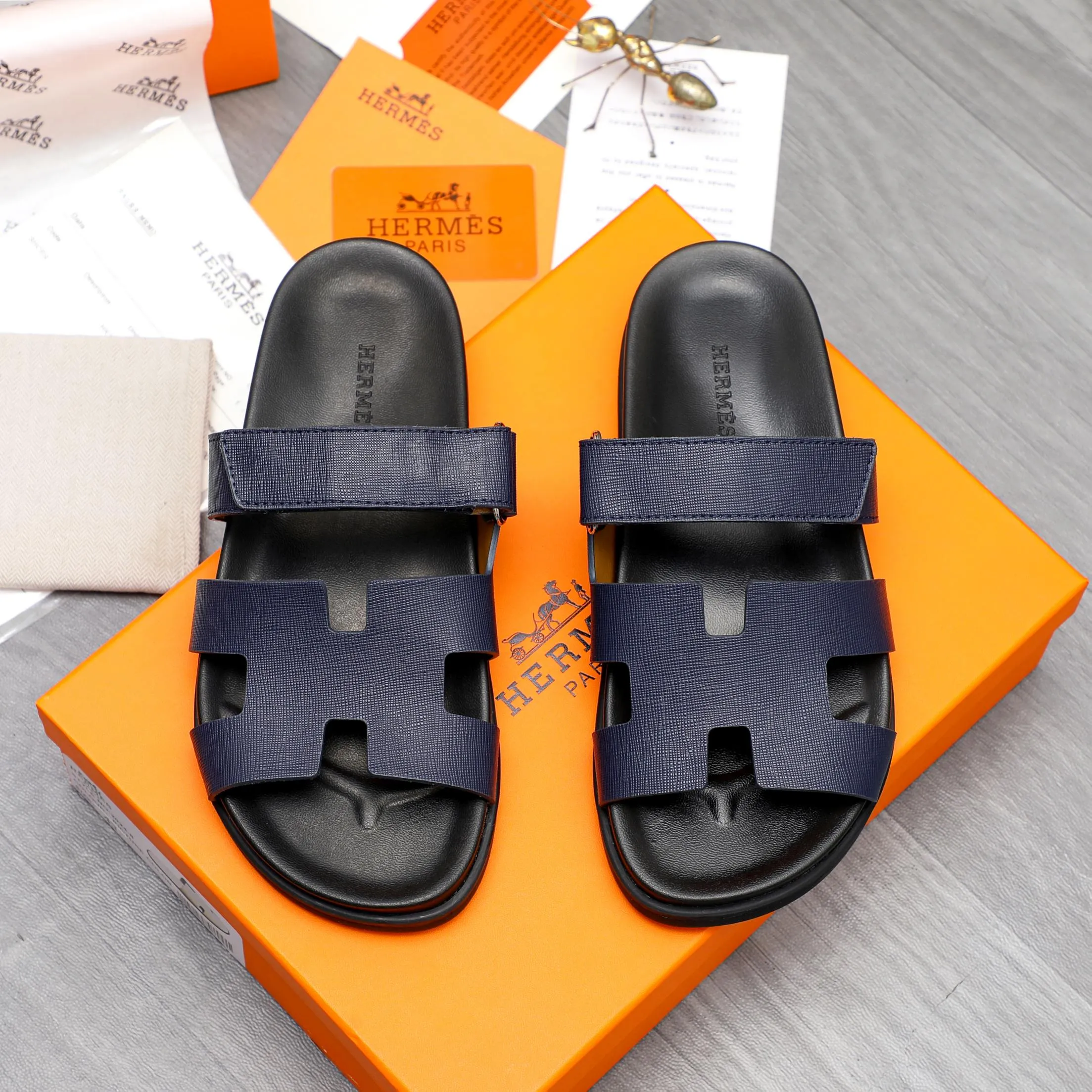 Men's shoes 💰340 Product trademark: Hermes "Hermes" Couple's slippers Regular size: 36-46 Product material: Selected vertical grain cowhide upper, microfiber lining, original outsole